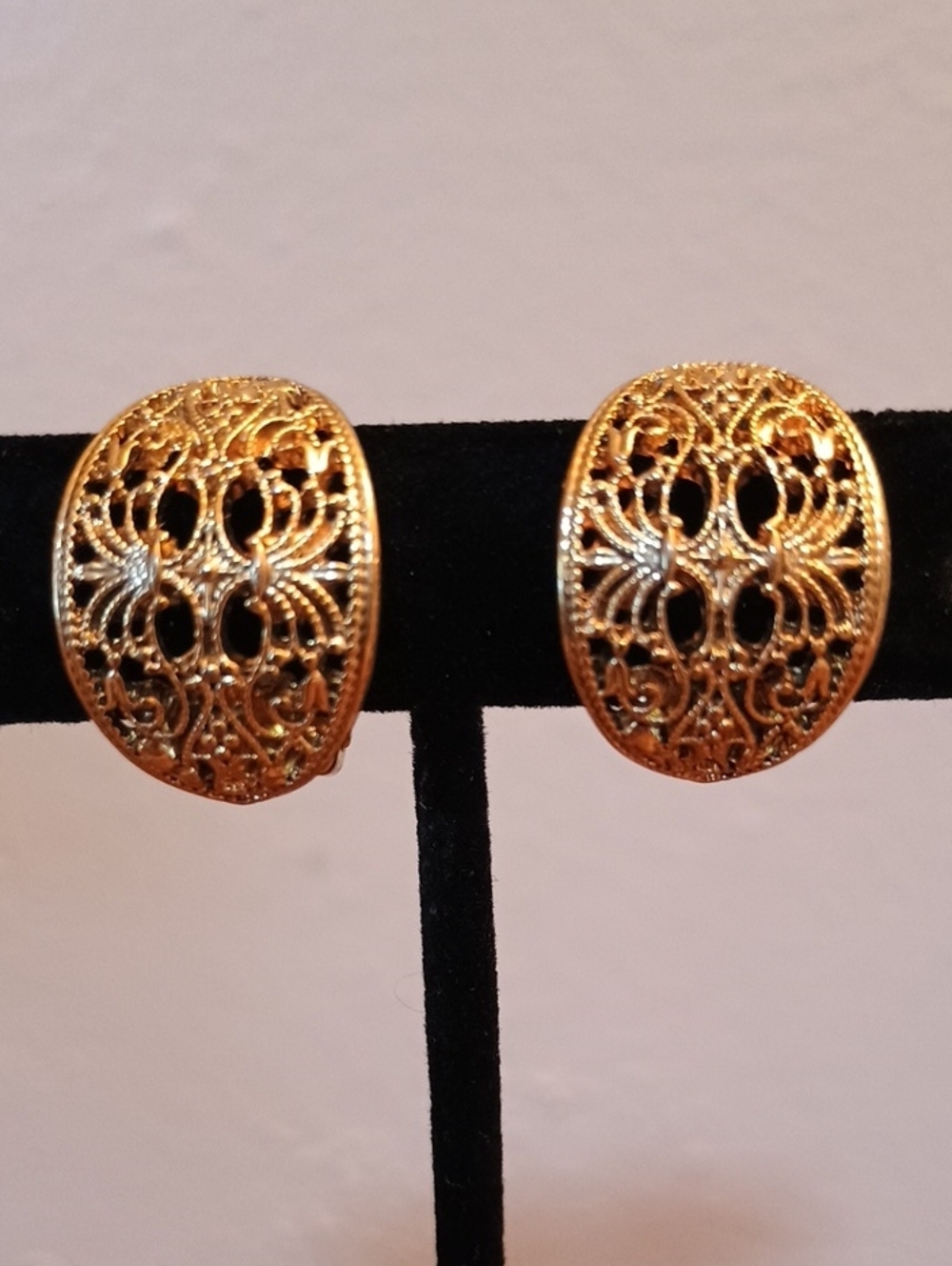 Vintage Gold Tone Clip On Earrings Filigree Scrollwork